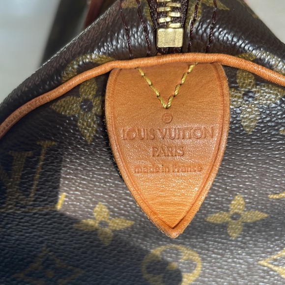 Authentic Louis Vuitton Speedy 30 - Picture 2 of 16